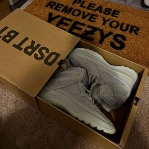 Yeezy Desert Boot (Salt)